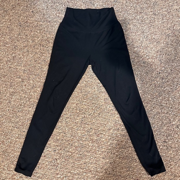 manduka Pants - Manduka Black Essential High Line Extra High Waisted Black Leggings Size Small.